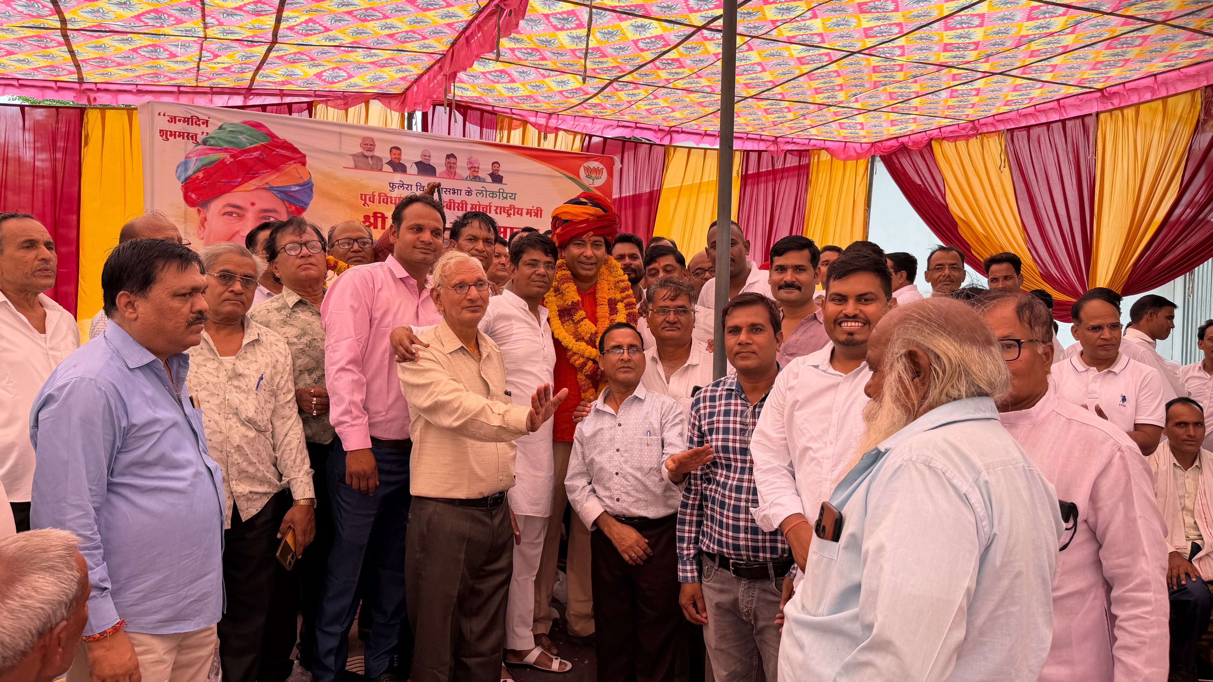 ढोल-नगाड़ों के साथ मनाया पूर्व विधायक निर्मल कुमावत का जन्मदिन, बधाई देने उमड़ा जनसैलाब