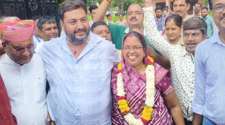 रेनवाल नगर पालिका में भाजपा का कब्जा, सुनीता अग्रवाल बनीं अध्यक्ष; 9 वोटों से कांग्रेस प्रत्याशी को हराया