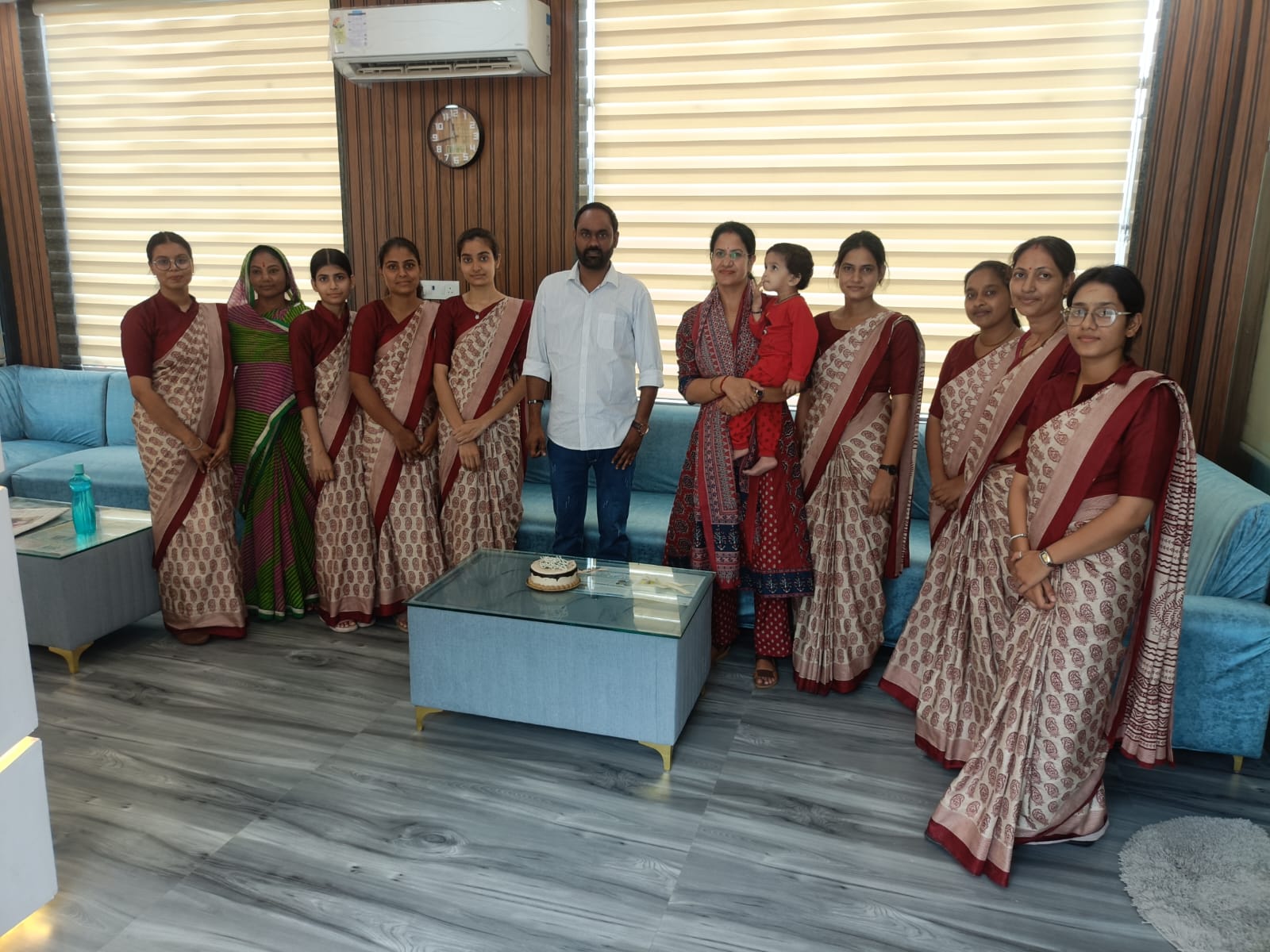 किशनगढ़ रेनवाल साइंस एकेडमी के अध्यापक ने जन्मदिन पर लिया 1100 पेड़ लगाने का संकल्प, दिया पर्यावरण संरक्षण का संदेश